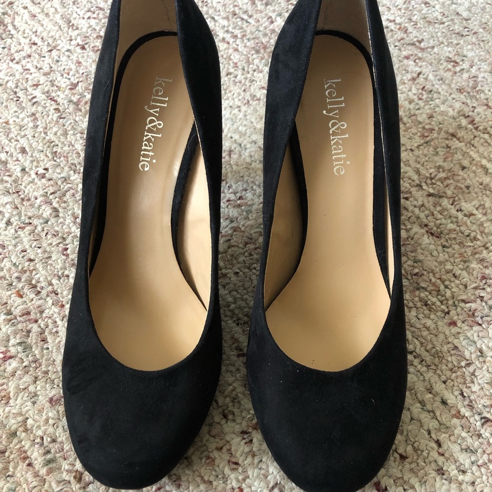 Kelly & Katie suede black heels. Women’s size 8